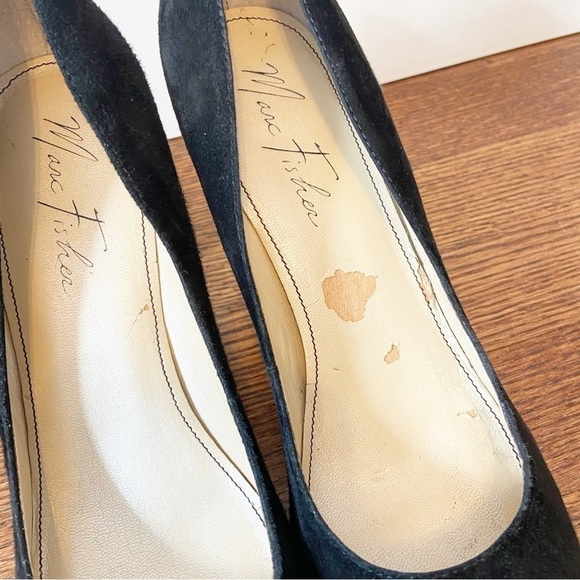 Marc Fisher | Black Suede Rounded Toe Pumps Size 8.5 - Picture 11 of 12